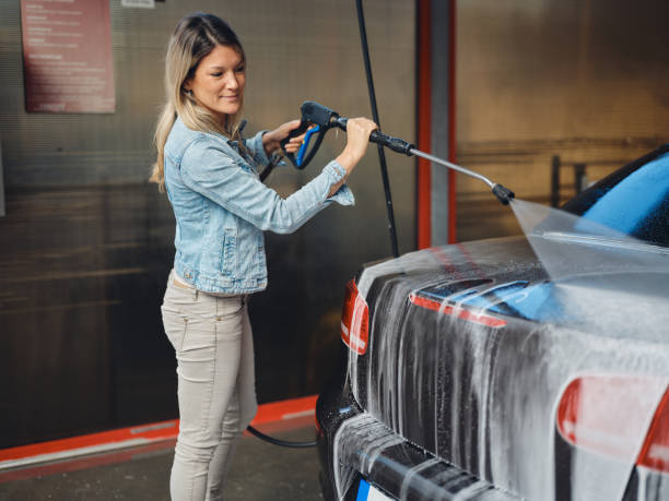 Why Choose Our Certified Pressure Washing Experts for Your Project Needs in Wimauma, FL?